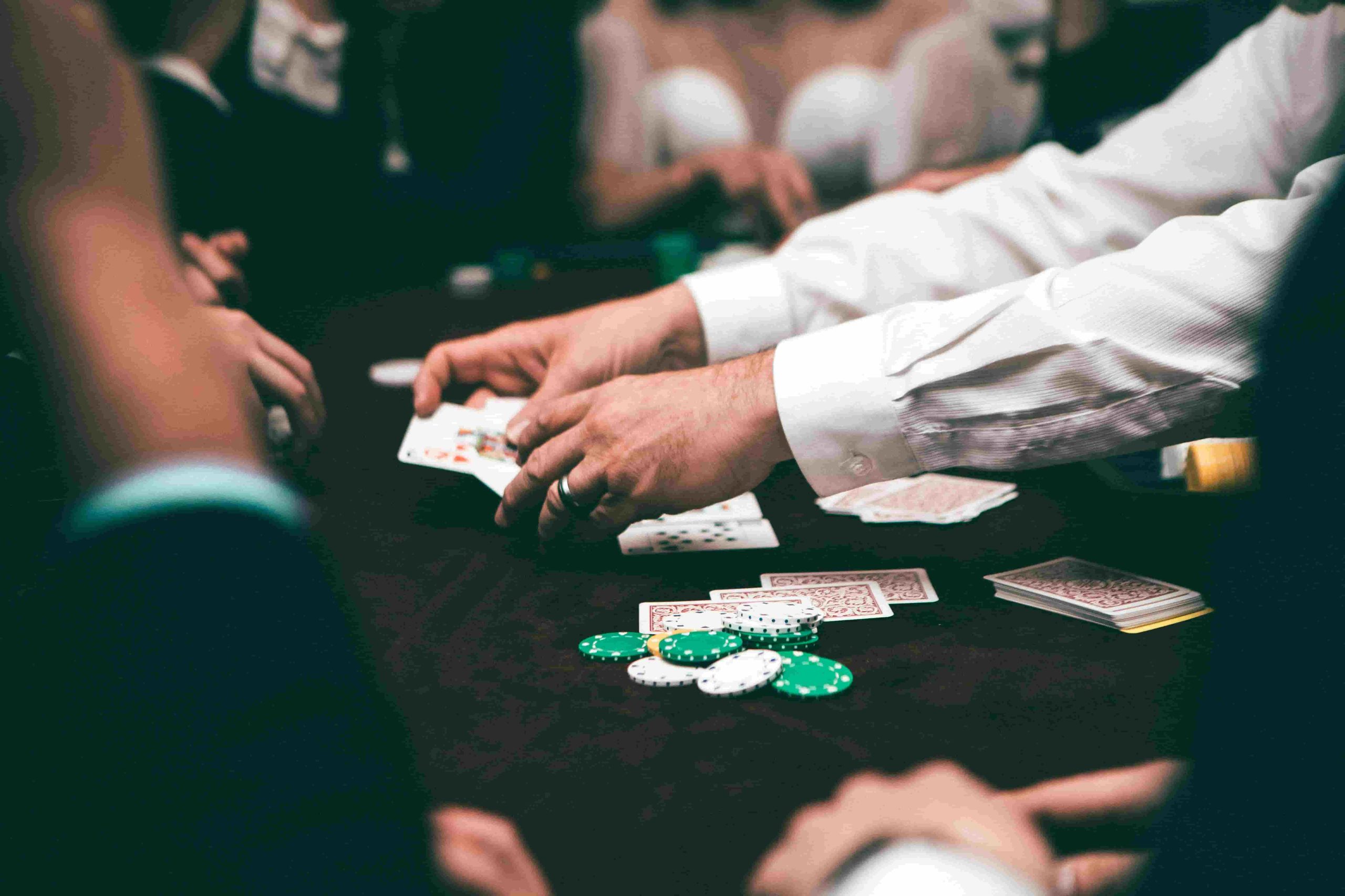 The Impact of Digital Signage in Casinos: Changing How Players Choose Games