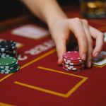 How Online Casinos Attract Players